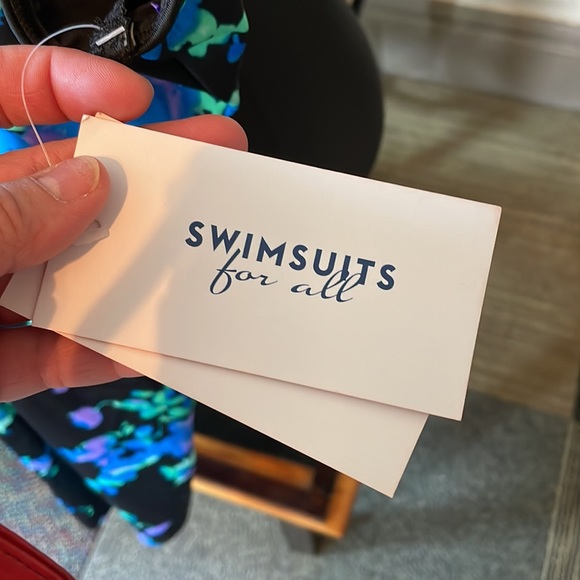 NWT hard to find plus size 34 skirted swimsuit fully lined built in support - Picture 4 of 10